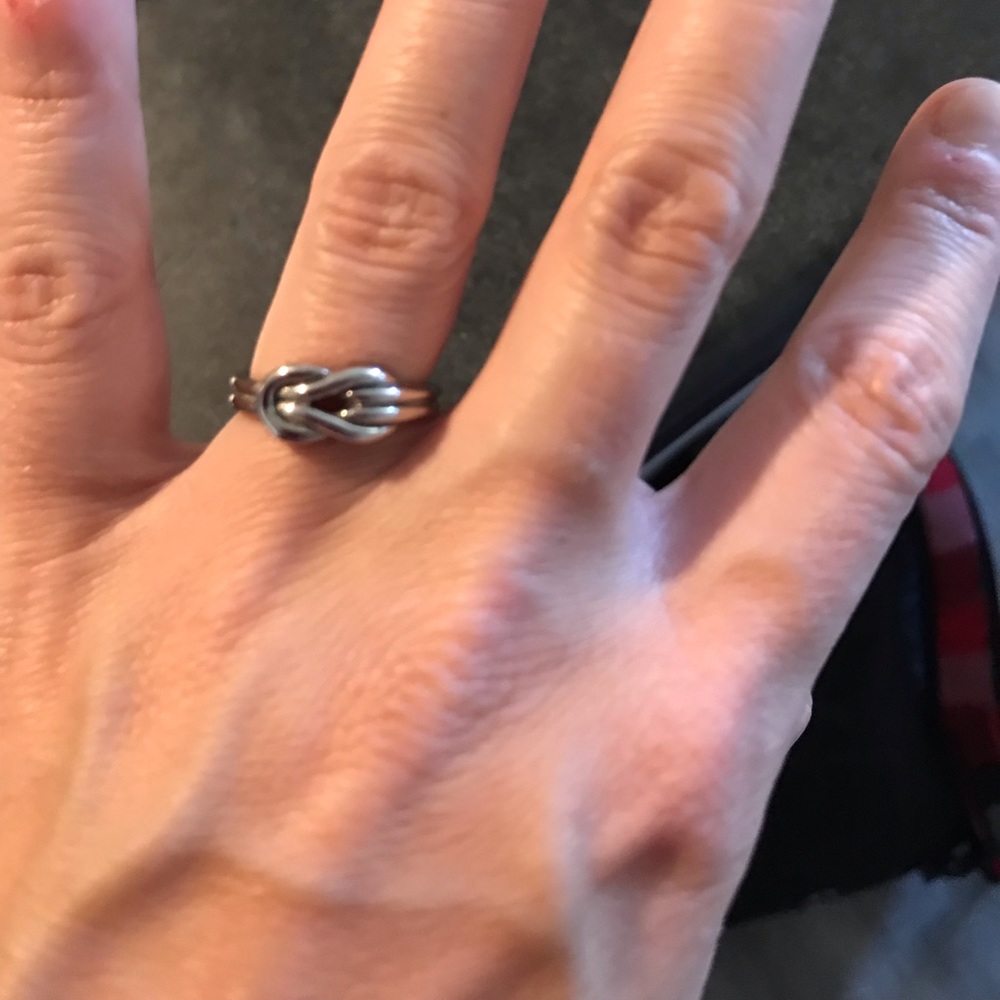 Knot ring. Sterling silver